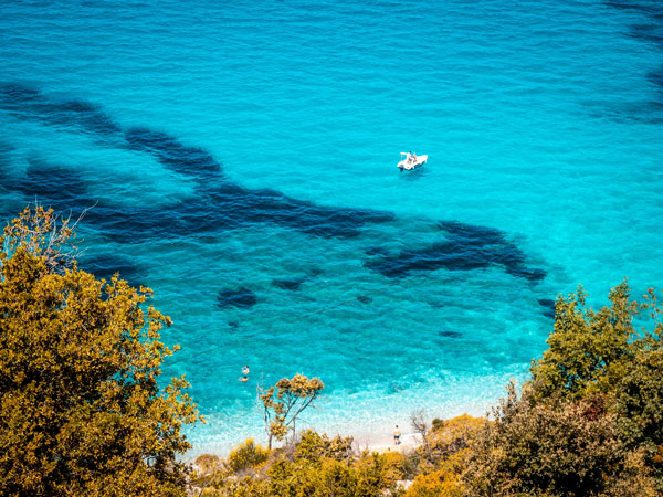 Riviera albanesa playas vírgenes, Pulëbardha Beach