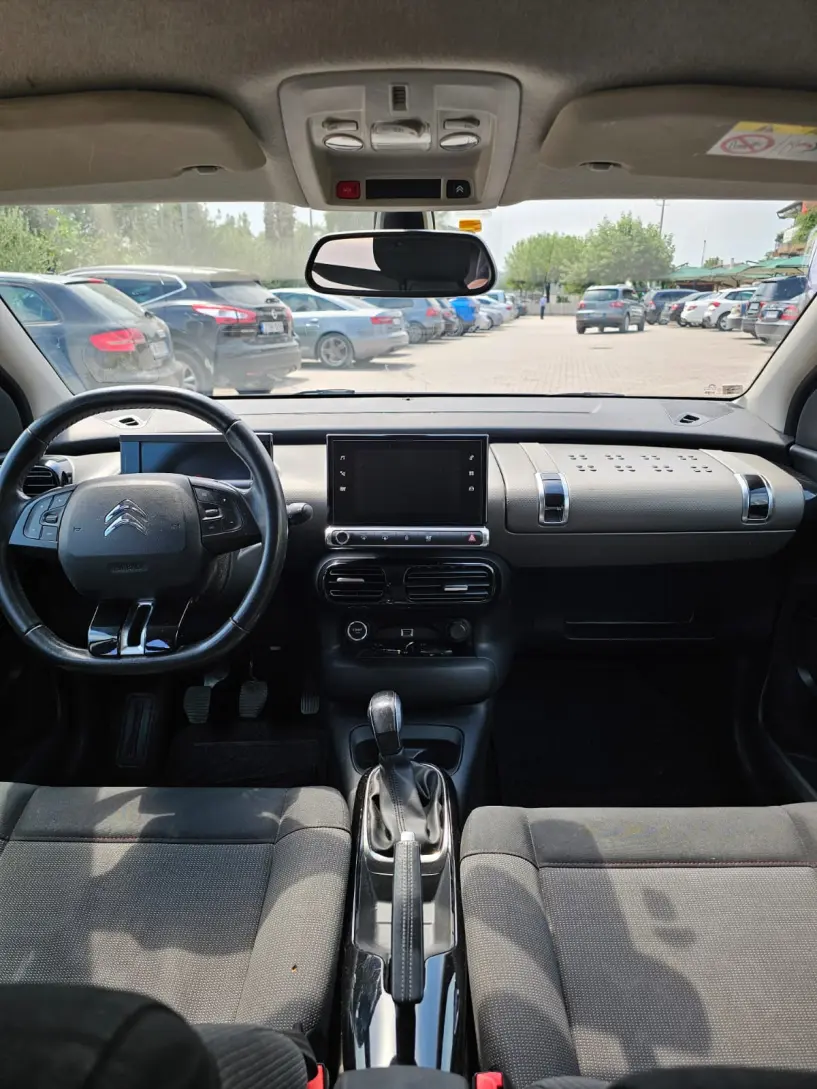 Rent a car in Tirana