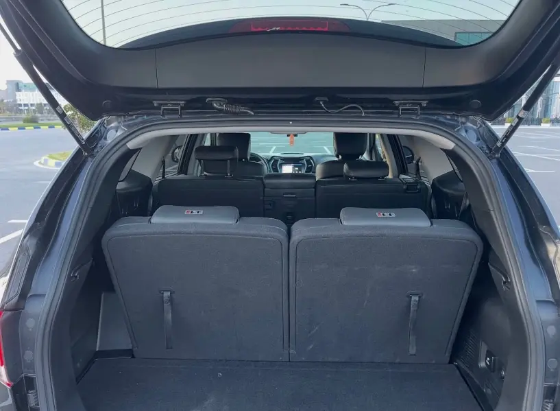 Alquila un coche en Tirana