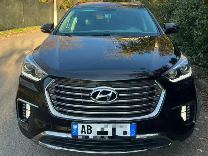 Alquila un coche en Tirana