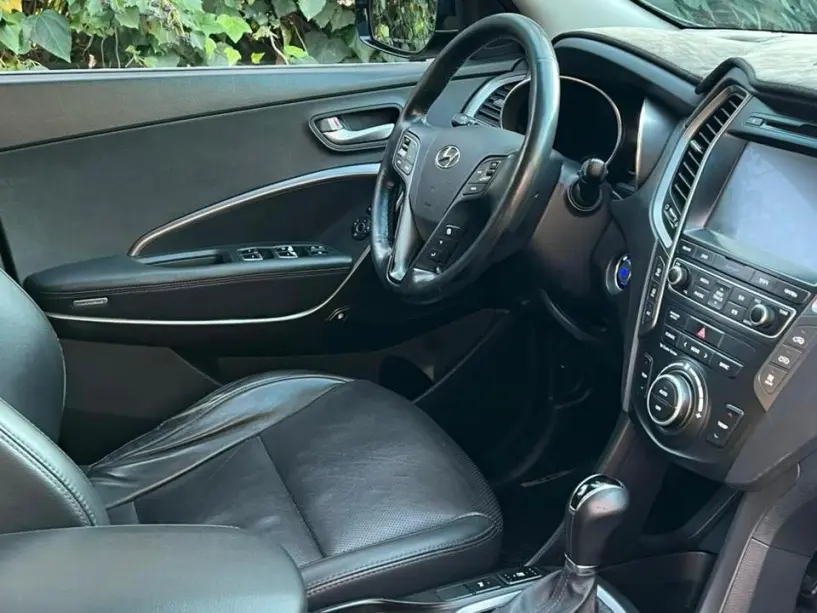 Alquila un coche en Tirana