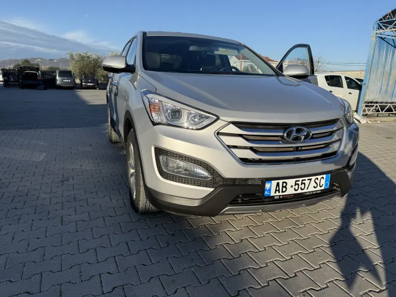Alquila un coche en Tirana Alquila un coche en Tirana