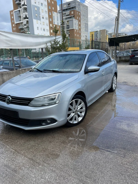 Rent a 2013 Volkswagen Jetta in Tirana