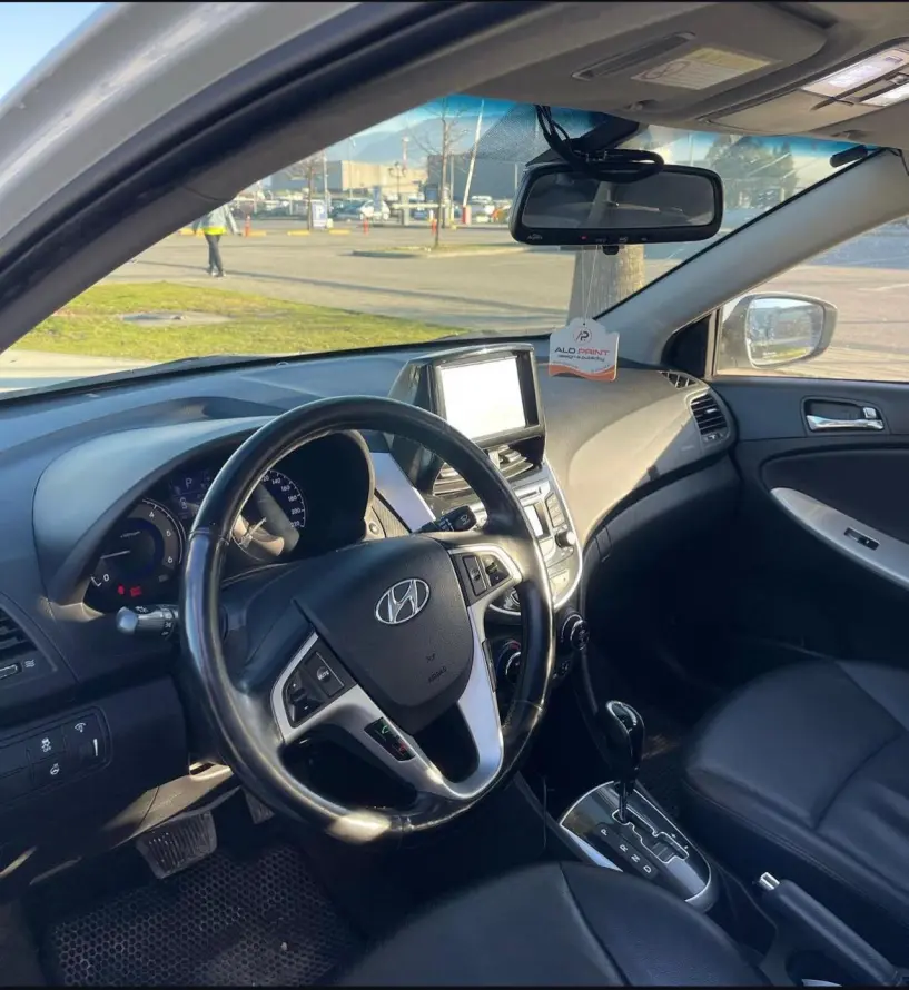 Merrni me qira një makinë në Tirana