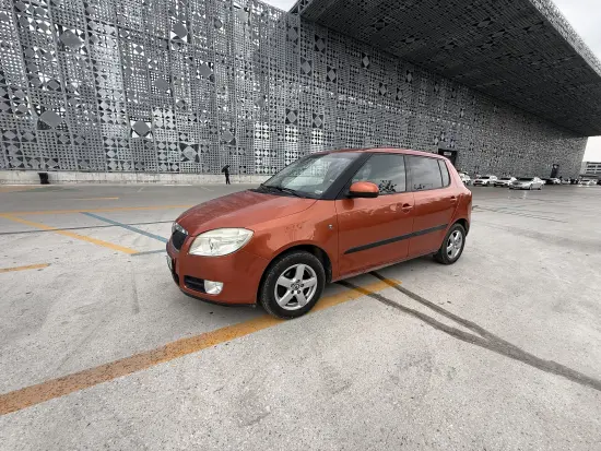 2010 Skoda Fabia in Tirana mieten
