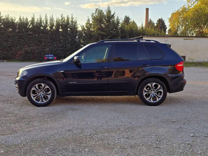 Louer une voiture à Tirana