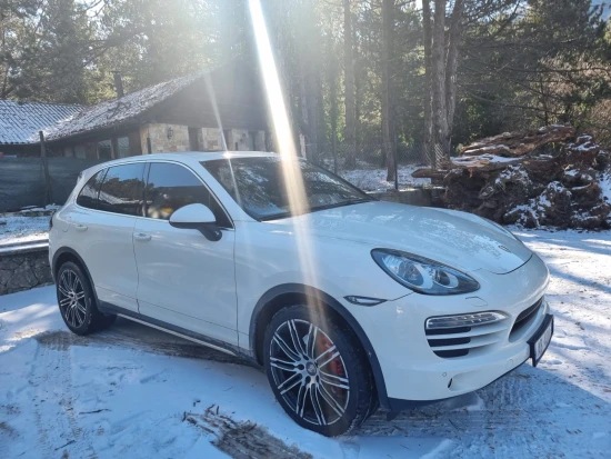 Rent a 2012 Porsche Cayenne in Tirana