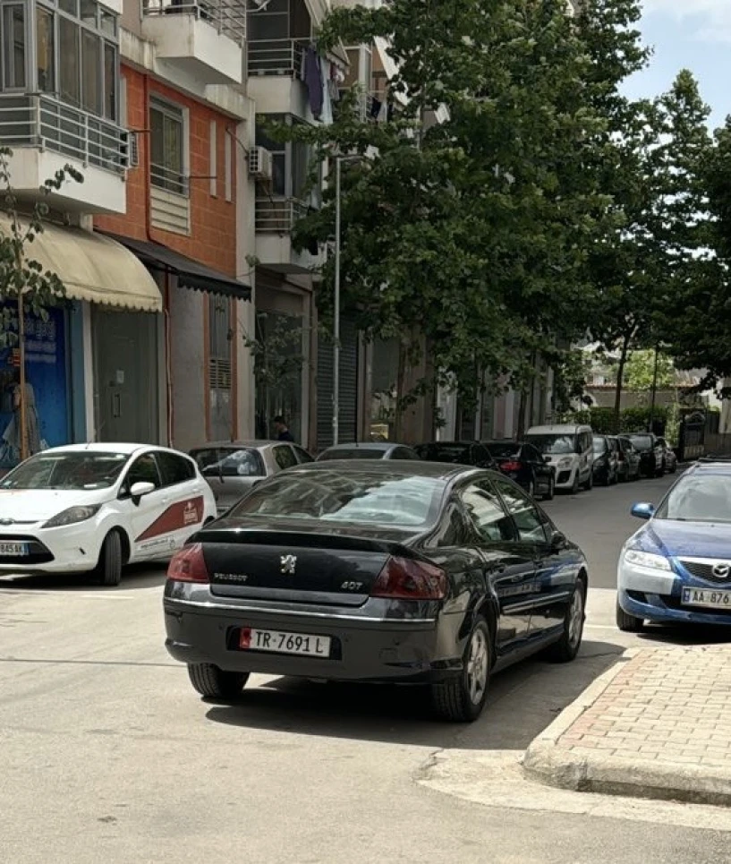 Rent a car in Tirana