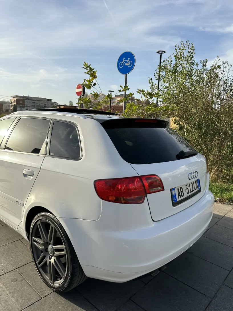 Louer une voiture à Tirana Louer une voiture à Tirana