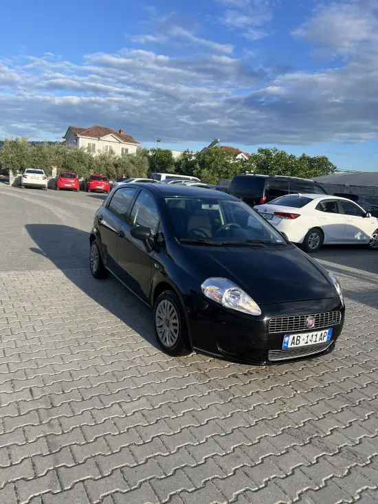 2010 Fiat Punto in Tirana mieten