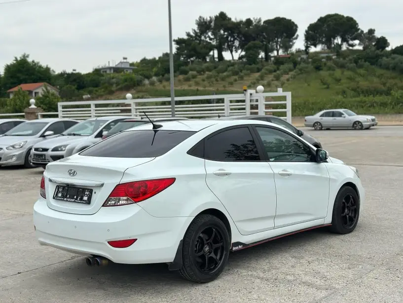 Louer une voiture à Sarandë