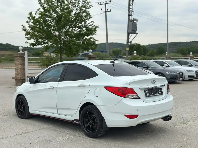 Louer une voiture à Sarandë