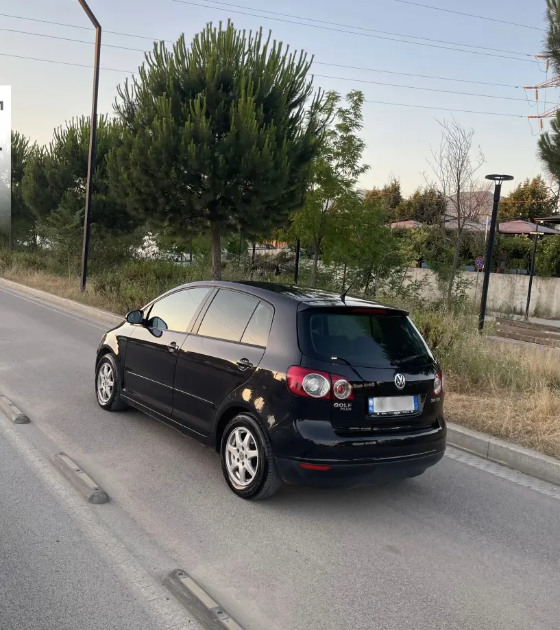 Alquila un coche en Tirana Alquila un coche en Tirana