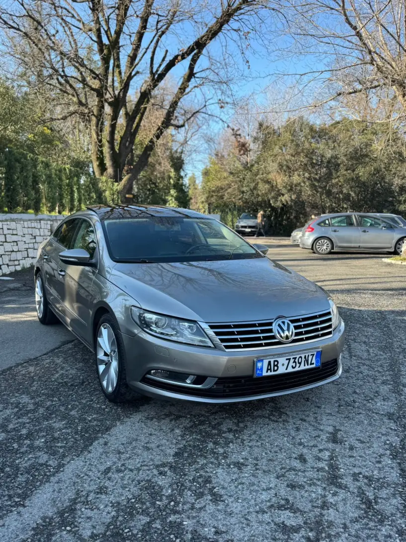 Wynajmij samochód w Tirana