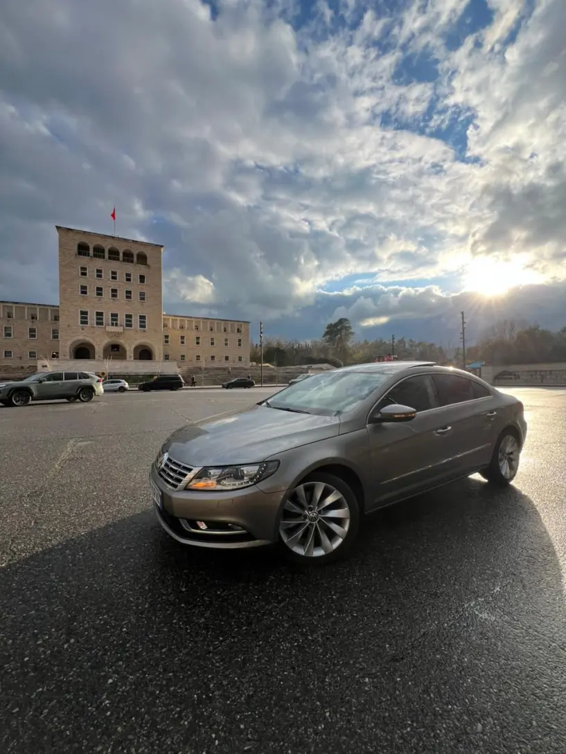 Wynajmij samochód w Tirana