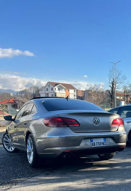 Wynajmij Volkswagen Passat CC z 2015 roku w Tirana