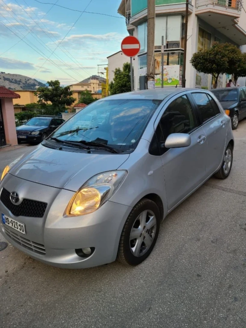 Rent a car in Sarandë