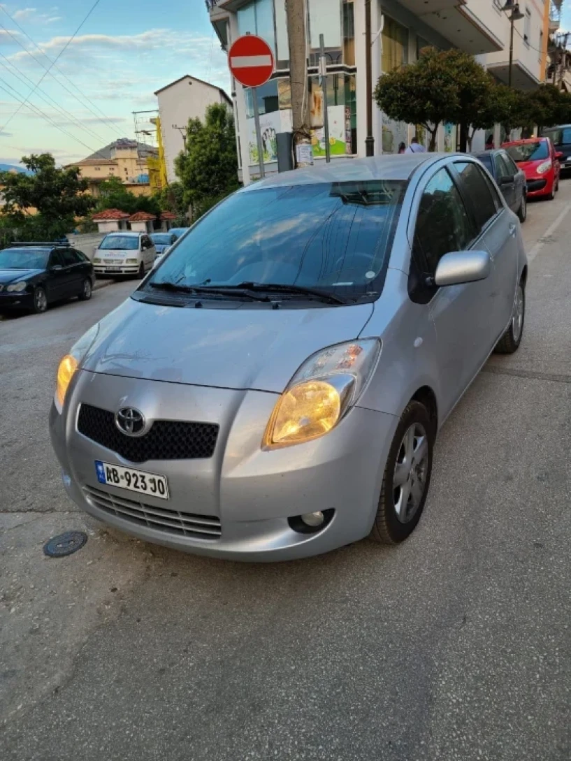 Rent a car in Sarandë