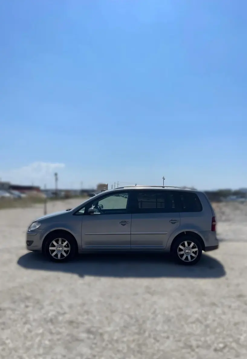 Wynajmij samochód w Tirana