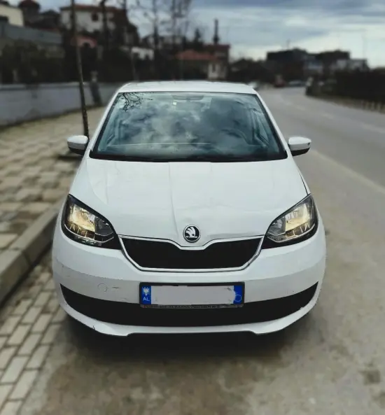 Merrni me qira një Skoda Citigo të vitit 2018 në Tirana