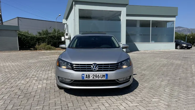 Wynajmij samochód w Tirana