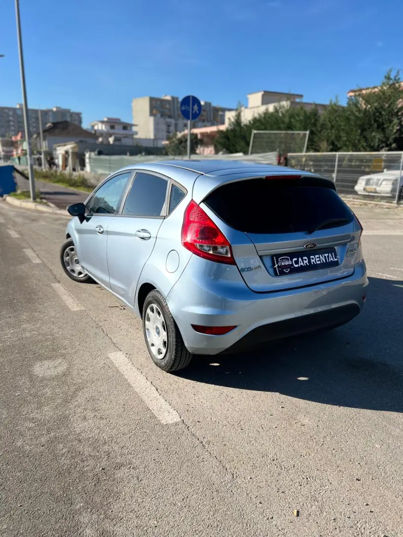 Alquila un coche en Tirana Alquila un coche en Tirana