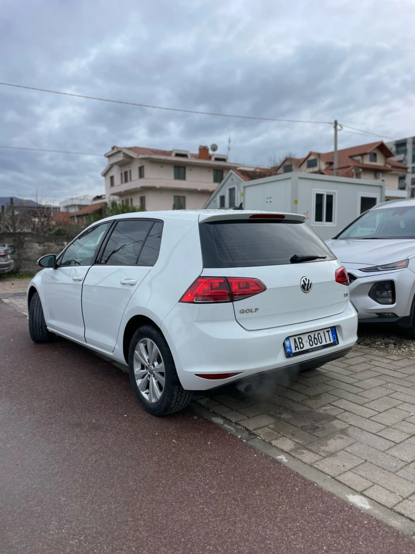 Rent a car in Tirana