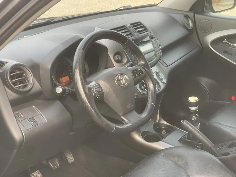 Noleggia un'auto a Tirana