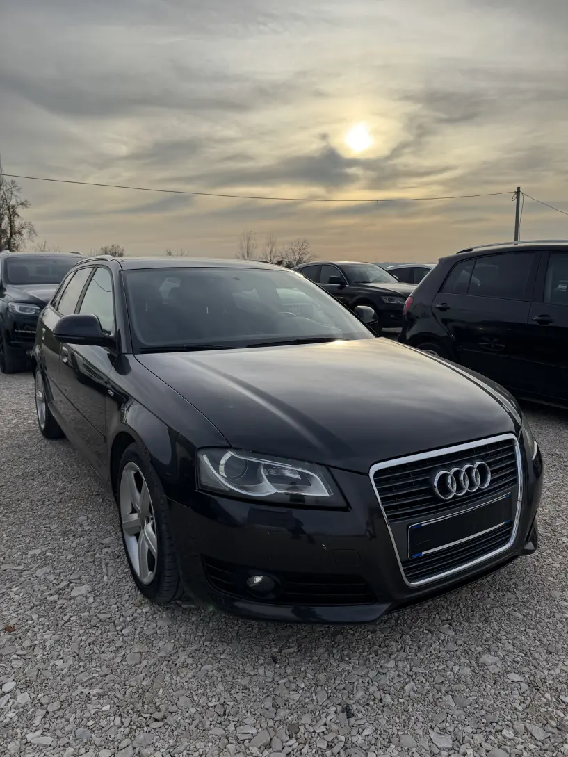 Noleggia un'auto a Tirana