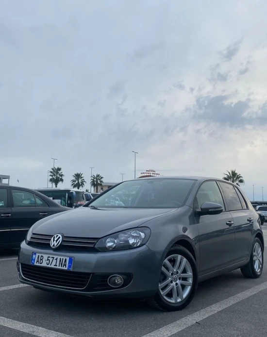 Rent a 2009 Volkswagen Golf 6 in Tirana