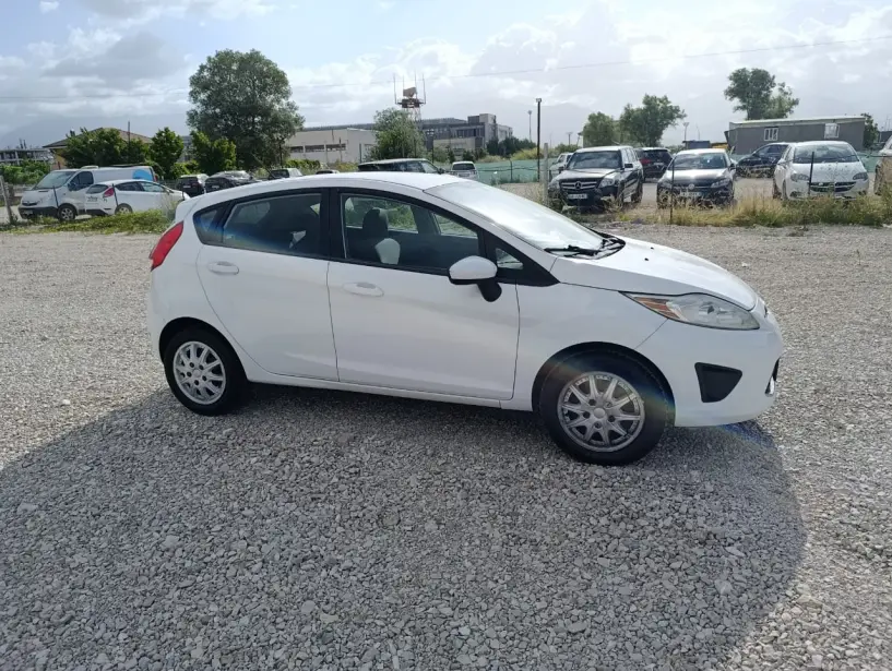 Alquila un coche en Tirana Alquila un coche en Tirana