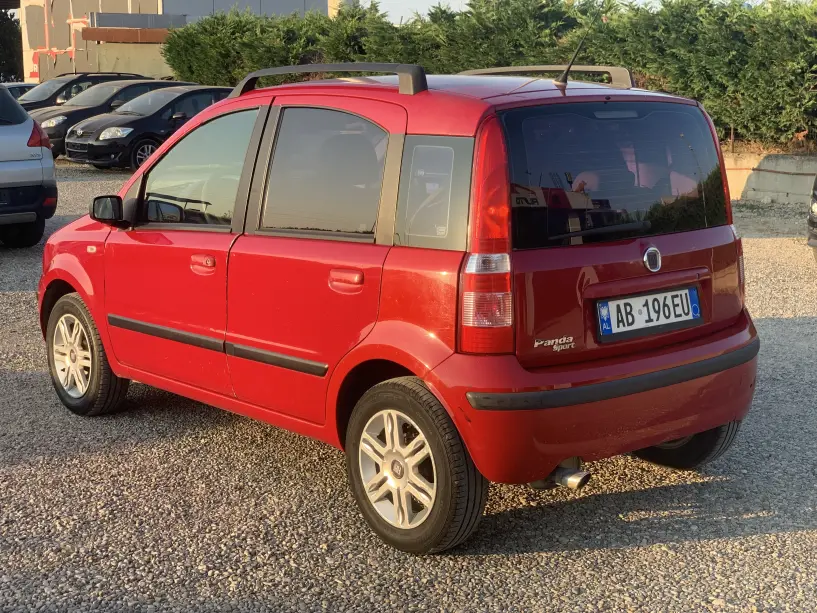 Noleggia un'auto a Tirana Noleggia un'auto a Tirana