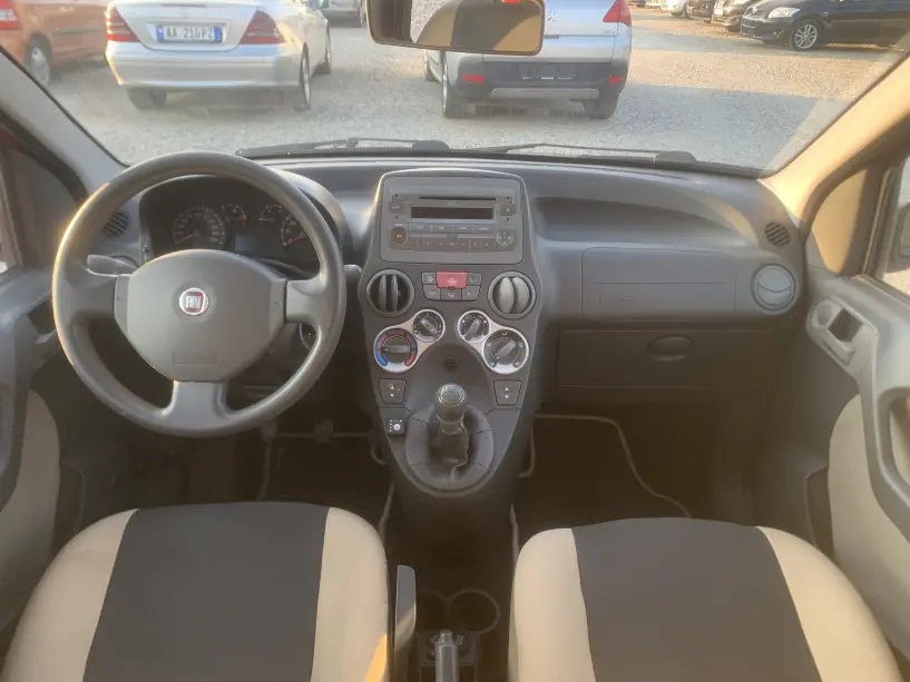 Noleggia un'auto a Tirana Noleggia un'auto a Tirana