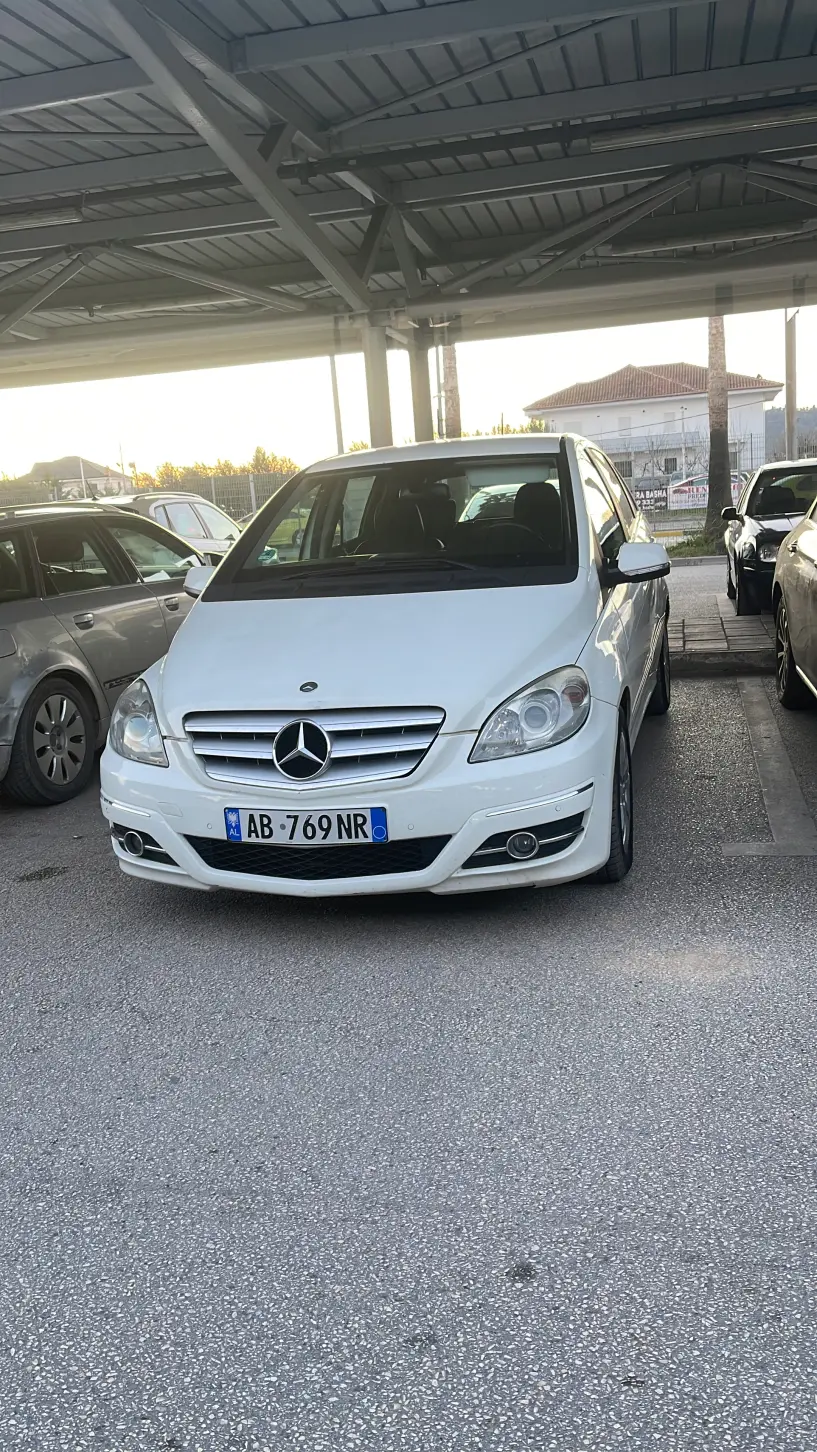 Auto mieten in Tirana