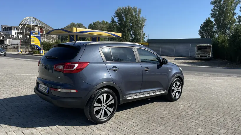 Wynajmij samochód w Tirana