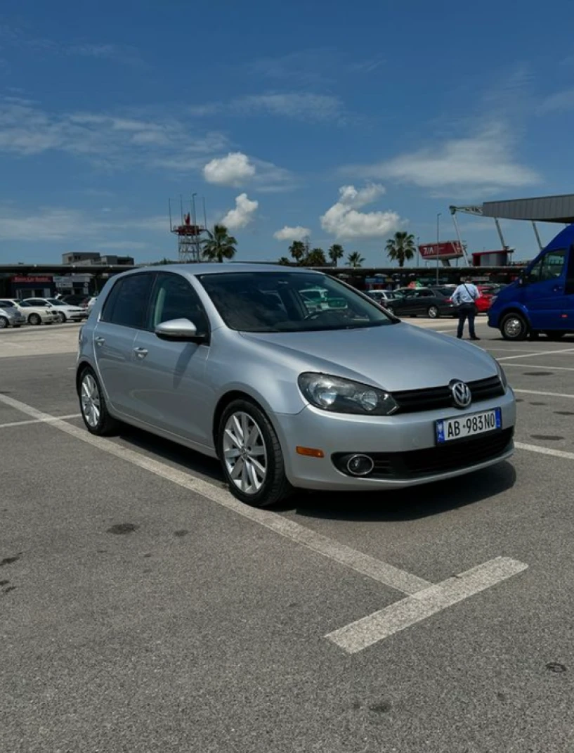 Rent a car in Tirana