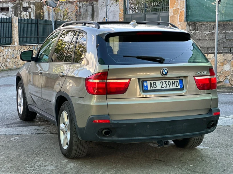 Rent a car in Tirana