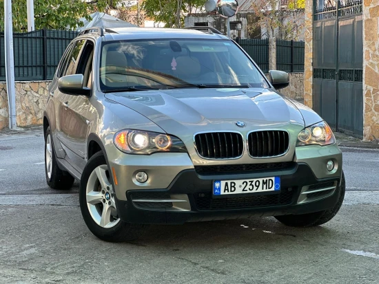 Rent a car in Tirana