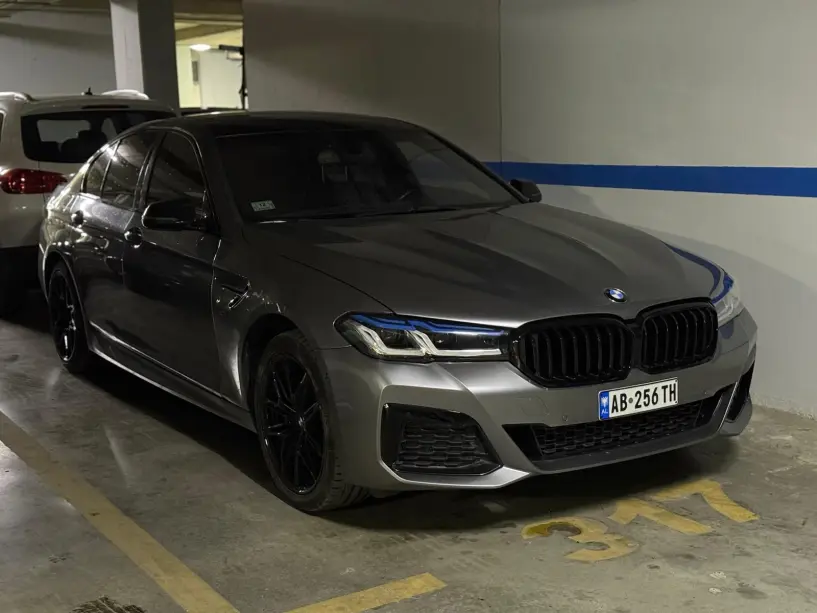 Alquila un coche en Tirana