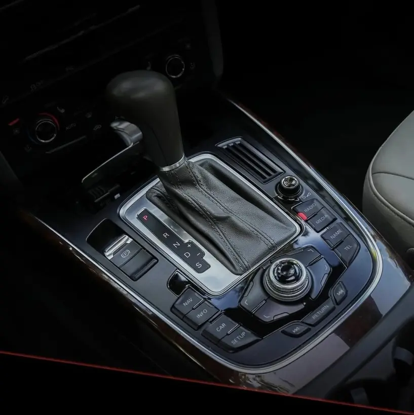 Noleggia un'auto a Tirana