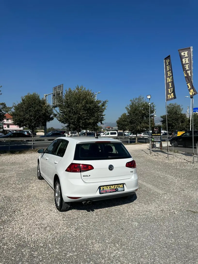 Wynajmij samochód w Tirana Wynajmij samochód w Tirana