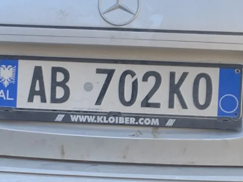 Merrni me qira një makinë në Shkodër