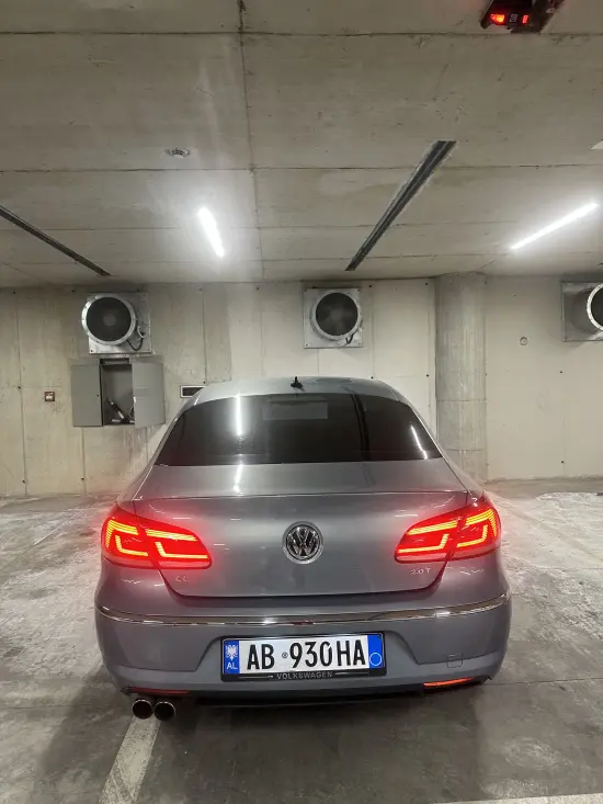 Wynajmij Volkswagen CC z 2013 roku w Tirana