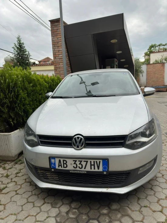 Rent a 2013 Volkswagen Polo in Tirana