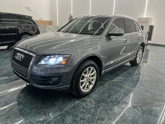 Rent a 2013 Audi Q5 in Tirana