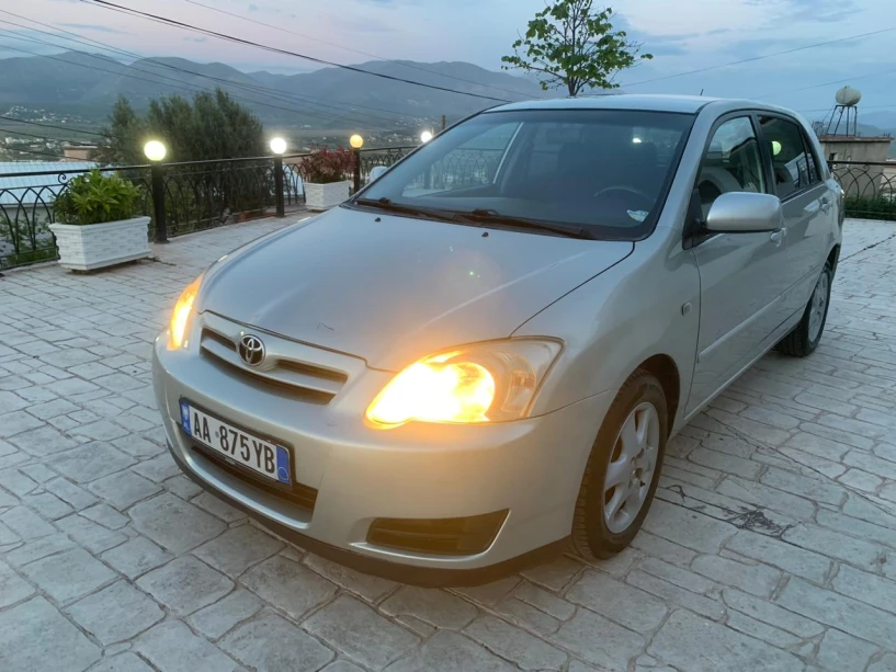 Alquila un coche en Sarandë