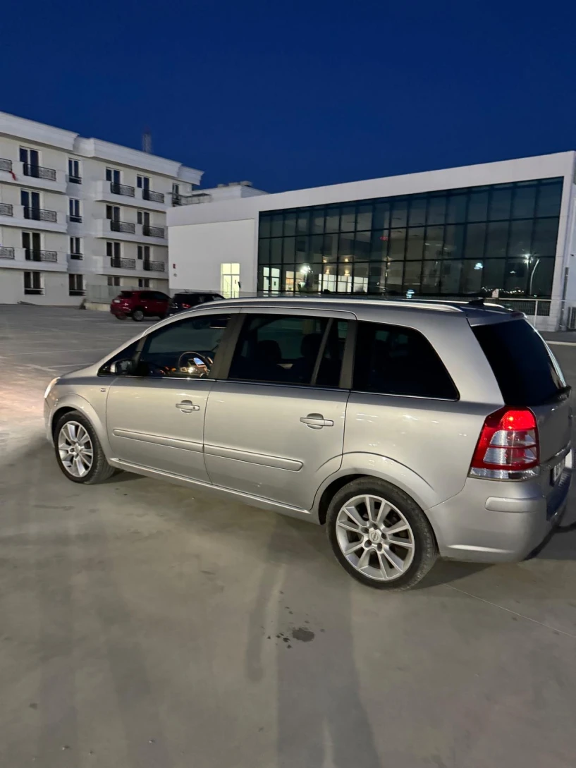 Louer une voiture à Tirana