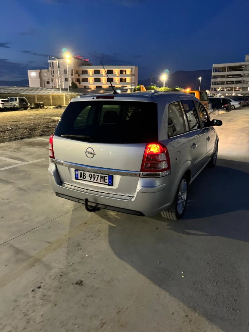 Louer une voiture à Tirana