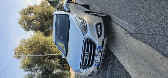 Louer une Hyundai ix35 de l'année 2014 à Tirana