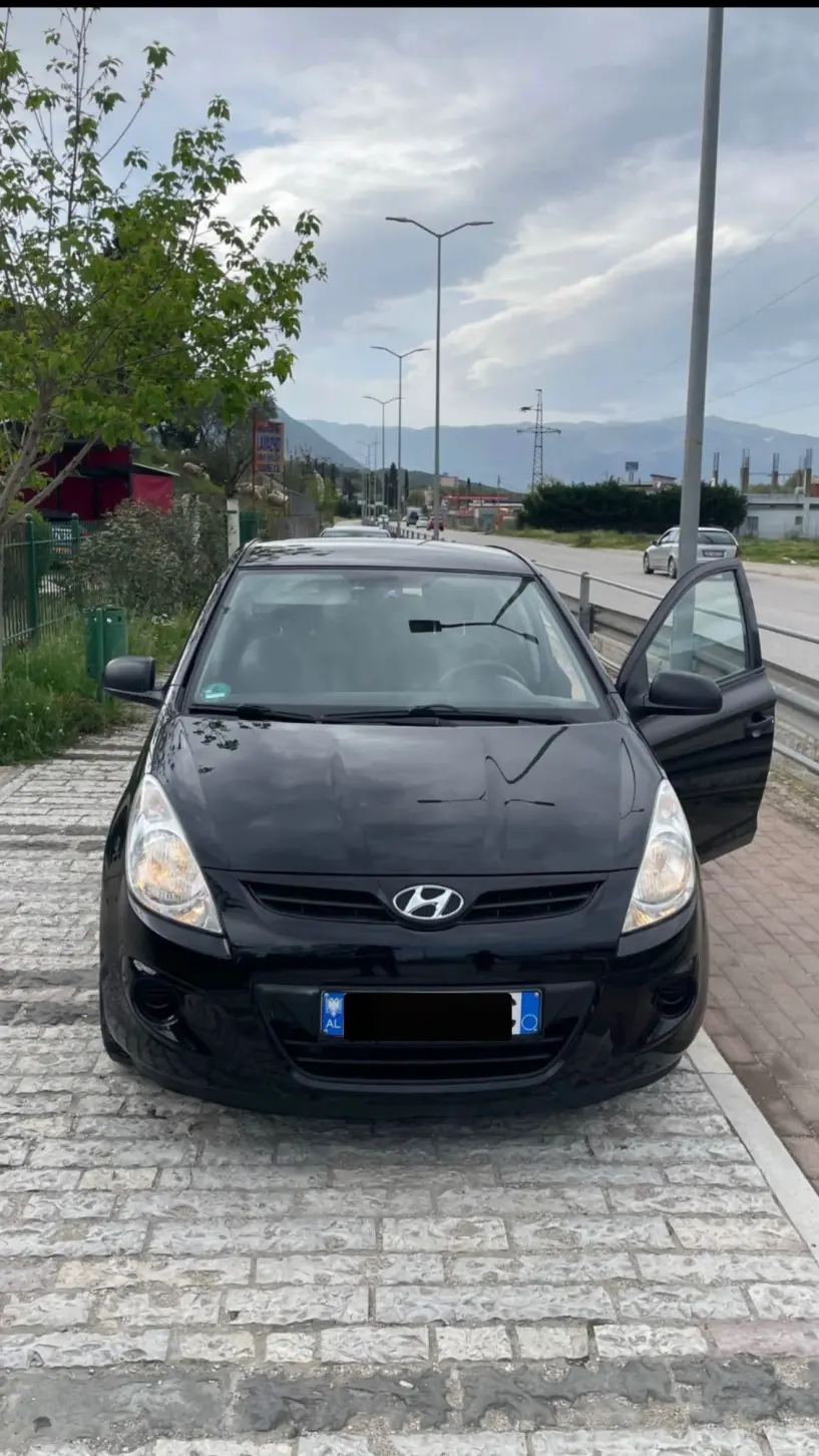 Wynajmij samochód w Tirana Wynajmij samochód w Tirana